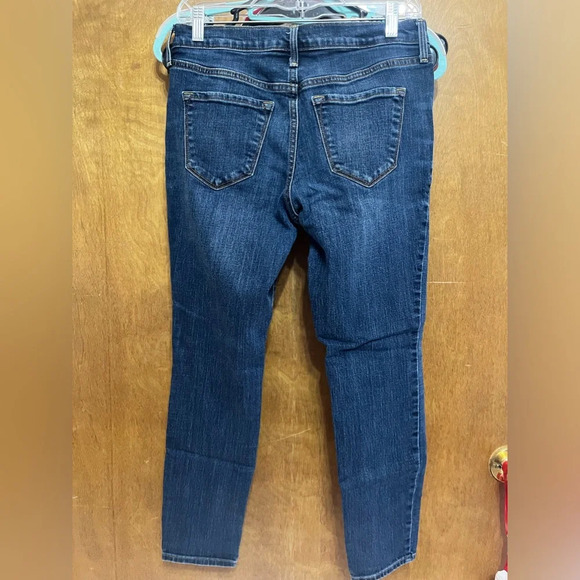 Old Navy Curvy/Profile Skinny Denim Jeans - Picture 2 of 4